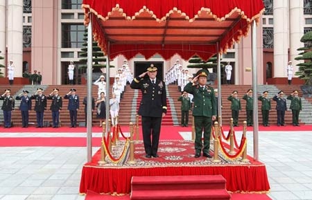 Đại tướng Hoa Kỳ: Tôi mong đợi tới Việt Nam từ rất lâu - 2 Theo