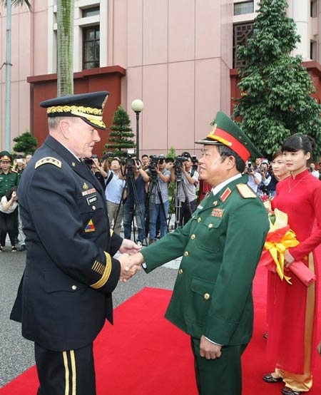 Đại tướng Hoa Kỳ: Tôi mong đợi tới Việt Nam từ rất lâu - 5 Theo