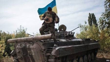 Kiev tố Mátxcơva muốn “xóa sổ” Ukraine - 1 Miền đông Ukraine vẫn hết sức căng thẳng bất chấp lệnh ngừng bắn đạt được hôm 5/9.