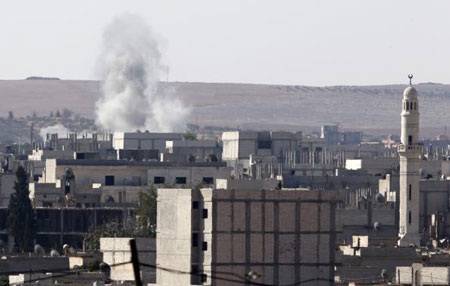 IS chiếm trụ sở của người Kurd ở thành phố biên giới Syria - 1 Miền đông thành phố Kobane đã bị IS chiếm.