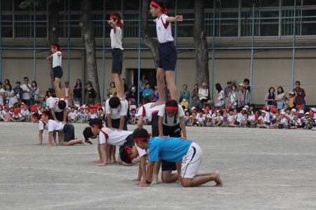 Vào ngày hội thao lớn nhất của học sinh tiểu học Nhật
