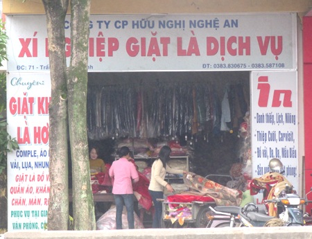 Dịch vụ giặt là tất bật ngày cuối năm - 2