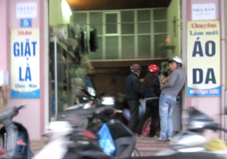 Dịch vụ giặt là tất bật ngày cuối năm - 3