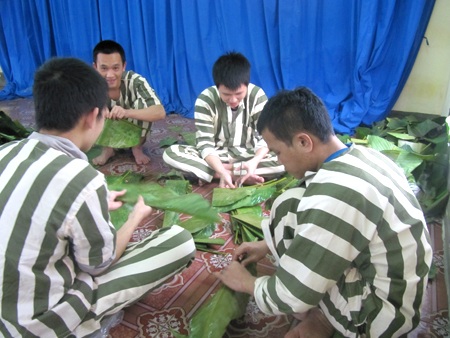 Ăn Tết ở nơi tưởng chừng không có Tết - 5