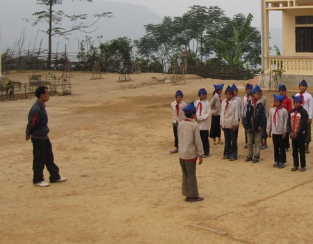 “Mong có lương tháng 13 để sắm Tết” - 2 “Mong có lương tháng 13 để sắm Tết” - 2
