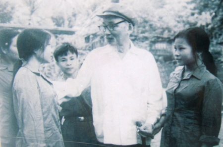 Triển lãm ảnh Bác Hồ trong những ngày đầu năm mới - 5 Triển lãm ảnh Bác Hồ trong những ngày đầu năm mới - 5