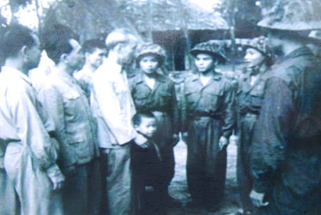Triển lãm ảnh Bác Hồ trong những ngày đầu năm mới - 6 Triển lãm ảnh Bác Hồ trong những ngày đầu năm mới - 6