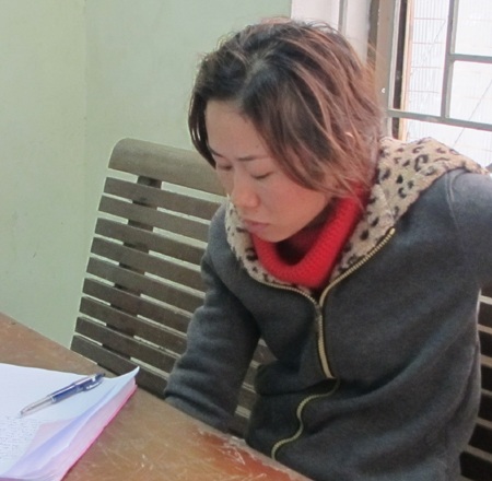 “Nữ quái” giấu heroin trong... đế dép - 1 “Nữ quái” giấu heroin trong... đế dép