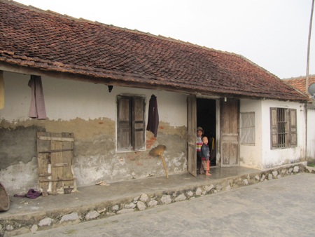 Người đàn ông mơ có 30 triệu để… cưa bỏ chân