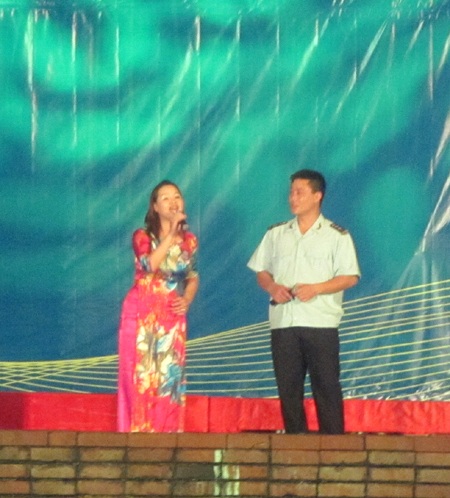 Sôi nổi tiếng hát người lao động trên quê hương Bác