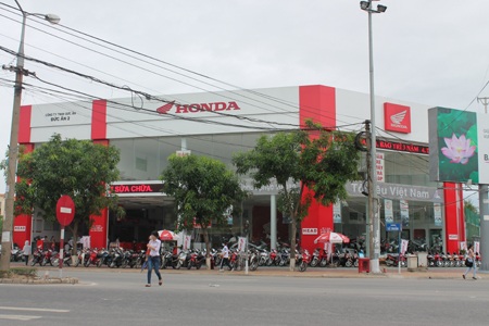 Trường ĐH Vinh vi phạm quy hoạch xây dựng đã được phê duyệt - 2 ... trở thành cơ sở kinh doanh hoành tráng của Honda Việt Nam