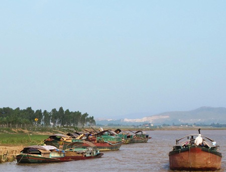 Làng chài mỏi mòn chờ tái định cư - 1 Làng chài mỏi mòn chờ tái định cư