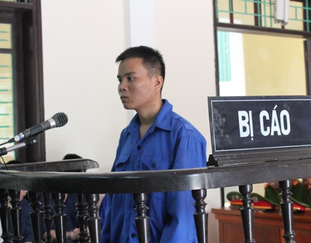 Anh giết em và nỗi đau tột cùng của người cha - 1 Giết chết em trai, Vi Văn Liền lĩnh mức án 8 năm tù giam