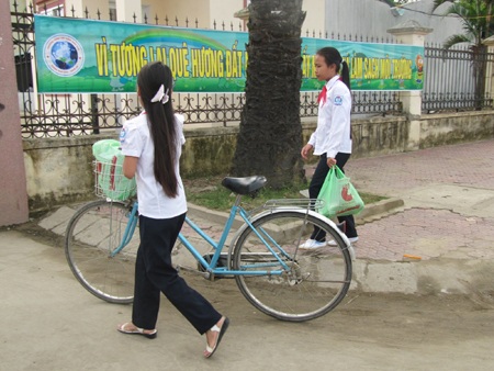 Ra quân chương trình “Tiết kiệm sinh thái” đầu tiên ở Việt Nam - 2 Ra quân chương trình “Tiết kiệm sinh thái” đầu tiên ở Việt Nam - 2