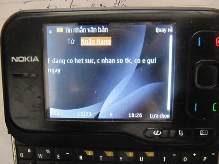 Nguyên cán bộ ngân hàng ôm tiền tỷ bỏ trốn - 4 Nguyên cán bộ ngân hàng ôm tiền tỷ bỏ trốn - 4