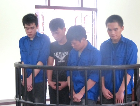 Rủ nhau đi cướp, đưa nhau vào tù - 1 Rủ nhau đi cướp, đưa nhau vào tù - 1