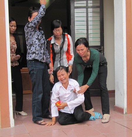 Bác đơn kháng cáo của phụ xe làm chết người nhà hành khách - 2 Bác đơn kháng cáo của phụ xe làm chết người nhà hành khách - 2