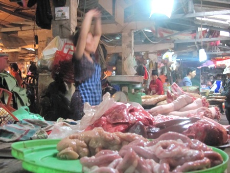 Gặp những chị hàng thịt “bỗng dưng nổi tiếng” - 5 Gặp những chị hàng thịt “bỗng dưng nổi tiếng” - 5