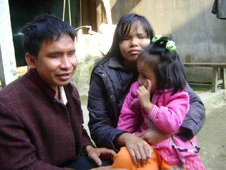Hành trình tìm ánh sáng của đôi vợ chồng mù - 3 Hành trình tìm ánh sáng của đôi vợ chồng mù - 3