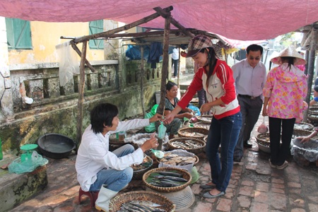 Đàn ông “buôn thúng bán bưng” - 1 Trần Hữu Kính tự hào về nghề buôn cá của mình