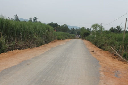 Đường trăm tỷ 4 năm "đi" được... 7km - 1 Đường trăm tỷ 4 năm đi được... 7km