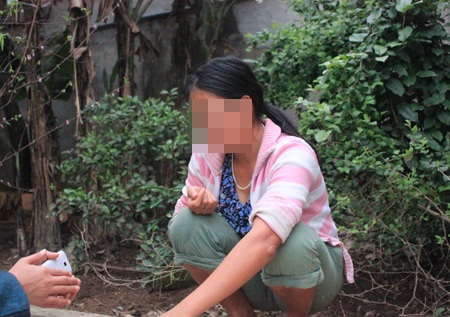 Nỗi đau hai người phụ nữ từ vụ “chồng nhờ bạn hiếp dâm vợ” - 1 Nạn nhân của vụ hiếp dâm, chị Nguyễn Thị H. hiện đang phải điều trị căn bệnh tâm thần