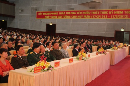 Các đại biểu tham dự lễ kỉ niệm 100 năm ngày sinh Đại tướng Chu Huy Mân