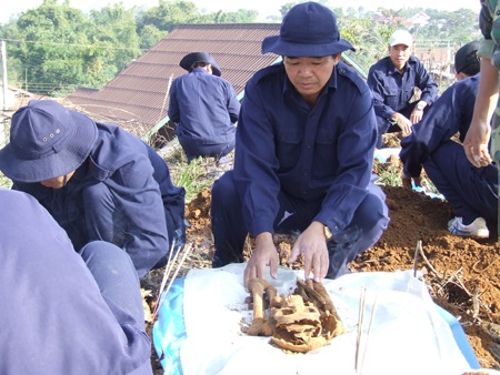 Hành trình 30 năm và 12.000 hài cốt liệt sĩ - 1 Đại tá Hồ Trọng Bình - Đoàn trưởng đoàn quy tập mộ liệt sỹ, Bộ Chỉ huy quân sự tỉnh Nghệ An