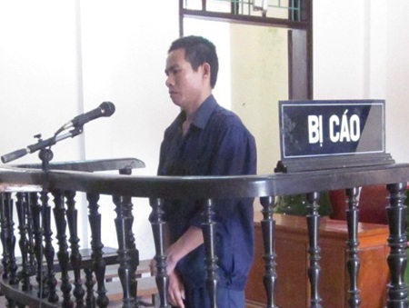 Mâu thuẫn trên chiếu bạc, giết chết bạn - 1 Bị cáo Hồ Văn Thành trước vành móng ngựa