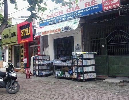 Nghệ An: Thị trường “phao” thi giảm nhiệt - 1 Nghệ An: Thị trường “phao” thi giảm nhiệt