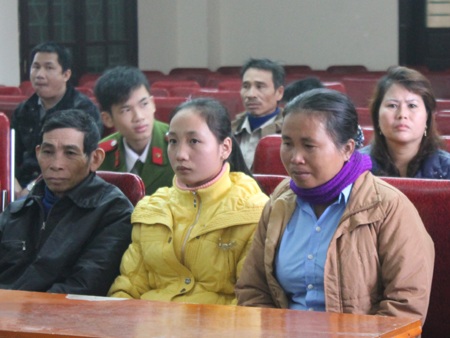 Tấm lòng bao dung của một người vợ có chồng bị giết - 2 Bị cáo Ngân Văn Lan chờ Hội đồng xét xử nghị án