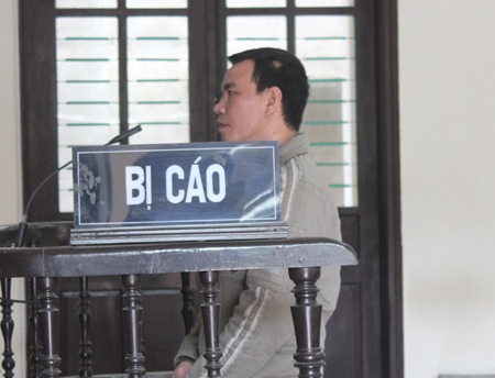 Nhát dao oan nghiệt và ngã rẽ cuộc đời của 6 đứa trẻ - 1 Lê Văn Ngọ trước vành móng ngựa.