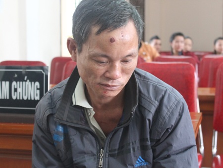 Trải lòng của người đàn ông ra đầu thú sau 14 năm trốn án giết người - 1 15 năm trốn chạy là 15 năm Phạm Thanh Long sống trong sợ hãi và ân hận dày vò.