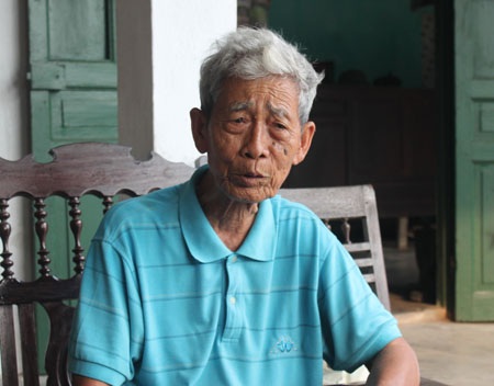 “Chuyến hàng” đặc biệt 60 năm trước - 1 Ông Hoàng Tư, nguyên là lính lái xe ở chiến trường Điện Biên Phủ.