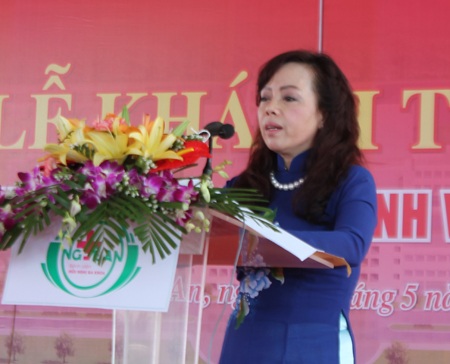 Khánh thành bệnh viện quy mô 700 giường bệnh - 2 Bộ trưởng Bộ Y tế Nguyễn Thị Kim Tiến phát biểu tại buổi lễ.