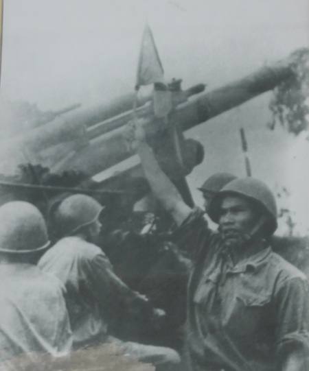 Triển lãm "Biển, đảo và người chiến sỹ Hải quân - Âm vang chiến thắng trận đầu" - 17 Khẩu đội Phan Đăng Cát chiến đấu ngày 5/8/1964.