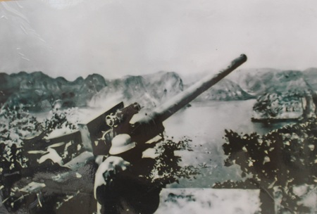 Triển lãm "Biển, đảo và người chiến sỹ Hải quân - Âm vang chiến thắng trận đầu" - 13 Đơn vị bộ đội pháo ở Cọc 5 (Quảng Ninh) tham gia bắn máy bay Mỹ.