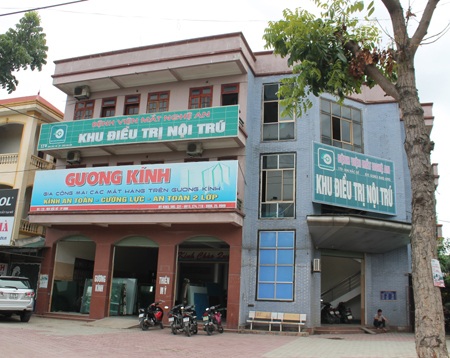 Dự án chậm triển khai, bệnh viện phải thuê địa điểm để hoạt động - 2 Địa điểm Bệnh viện Mắt thuê để điều trị cho bệnh nhân nội trú.