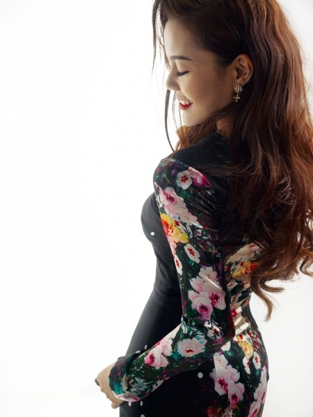 "Nữ hoàng Opera" Ngọc Anh sang Ma Cao "đọ giọng" cùng dàn sao châu Á - 9 Về trang phục biểu diễn, Ngọc Anh cho biết, cô sẽ nhận sự hỗ trợ từ quán quân của cuộc thi