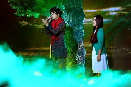 Bùi Anh Tuấn và Tú Vi được khen ngợi về sự hòa hợp trong giọng hát