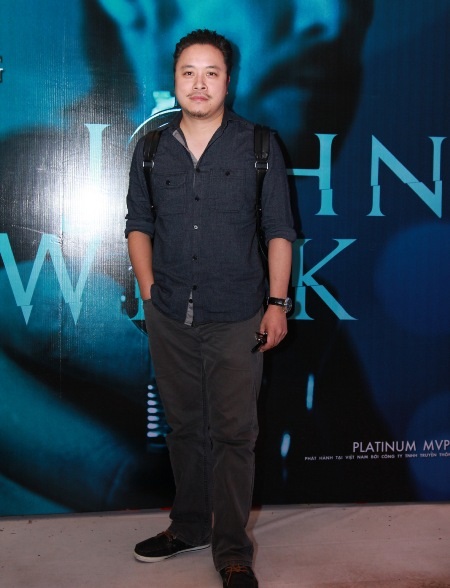 Quế Vân xuất hiện trong trang phục khác với mọi lần, khi diện bộ váy khá giản dị và kín đáo.