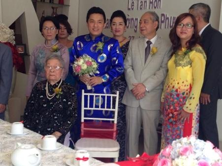 Lam Trường chính thức "rước nàng về dinh" - 14 Lam Trường cùng những người thân trong gia đình của anh