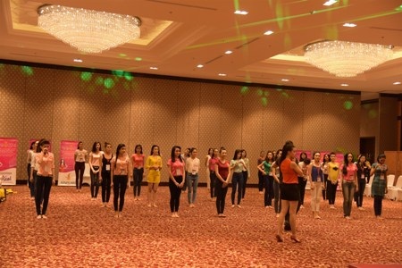 38 thí sinh Hoa hậu Việt Nam “vượt ải” kiểm tra phẫu thuật thẩm mỹ lần 2 - 2 Trí Hòa