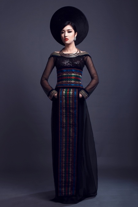 Bộ trang phục làm nổi bật lên nét đẹp văn hóa của trang phục dân tộc Việt Nam