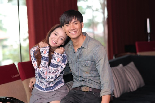 Đinh Hương và Nhan Phúc Vinh được xem là cặp đôi thu hút chú ý ngay từ đầu chương trình