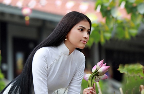 Trương Thị May - “Mỹ nhân ăn chay hấp dẫn nhất châu Á” - 1 Trương Thị May là Mỹ nhân ăn chay hấp dẫn nhất châu Á 2014