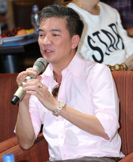 Mr.Đàm xử phạt học trò Nghi Lê - Ngọc Luân vì không nghe lời - 7 Ngọc Luân cũng xúc động không kém khi nhận được những lời chỉ dạy từ thầy Đàm Vĩnh Hưng.