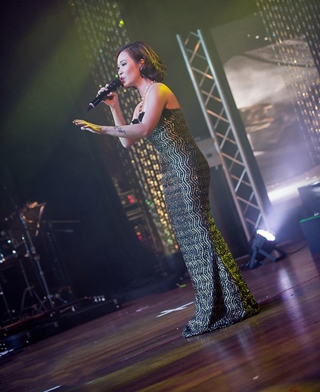 Cựu Vietnam Idol còn solo 2 bài hit