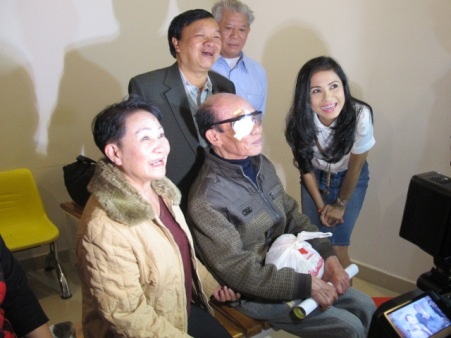 Nữ đạo diễn trẻ hạnh phúc khi làm được những điều ý nghĩa cho những người gặp khó khăn.