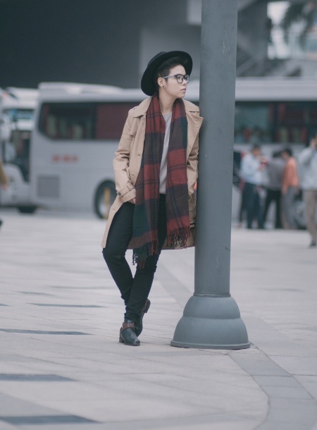Vũ Cát Tường lạnh lùng với phong cách "tomboy" - 4 Vũ Cát Tường lạnh lùng với phong cách tomboy